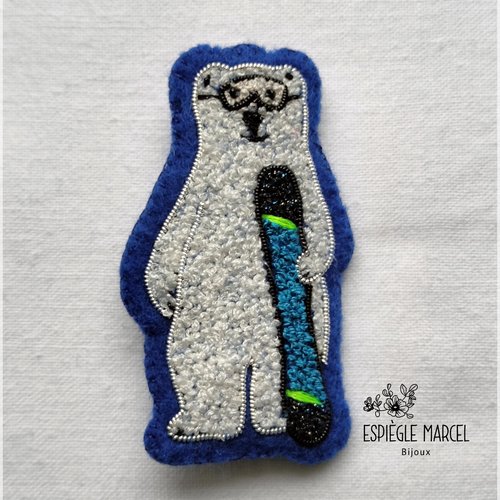 Broche brodée - l'ours bruno.