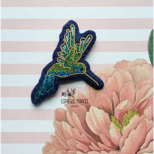 Broche brodée - colibri.