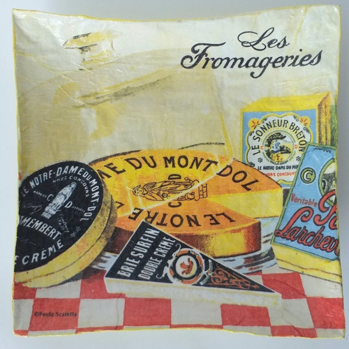 Coupelle carrée en papier maché - fait main - décor publicité vintage fromages et fromagerie