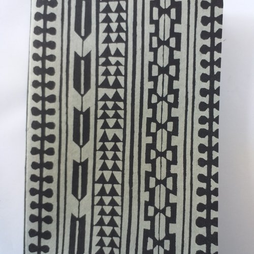 Cahier a5 bullet - couverture papier népalais motif ethnique noir et blanc