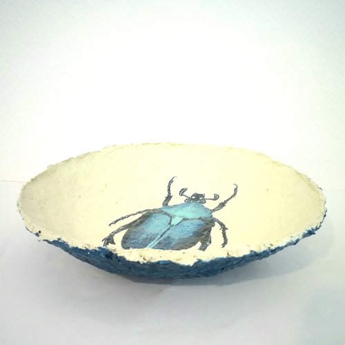 Bol / coupe en papier maché - fait main - décor scarabée bleu