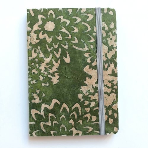 Carnet  / calepin a6 bullet - couverture papier népalais motifs floraux beige sur fond vert