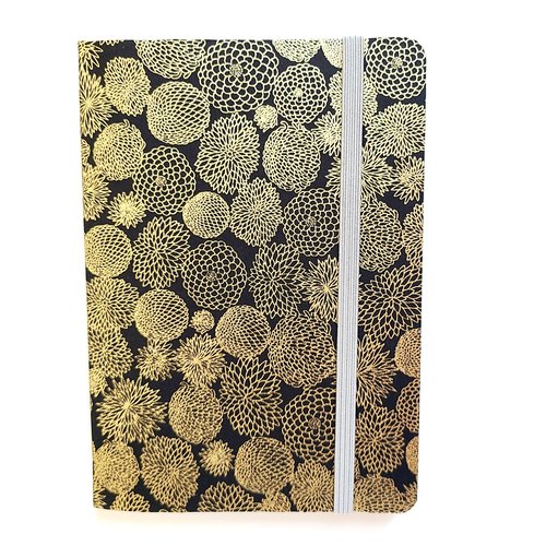Carnet  / calepin a6 bullet - couverture papier japonais washi au motif très fin de chrysanthèmes dorés sur fond noir.