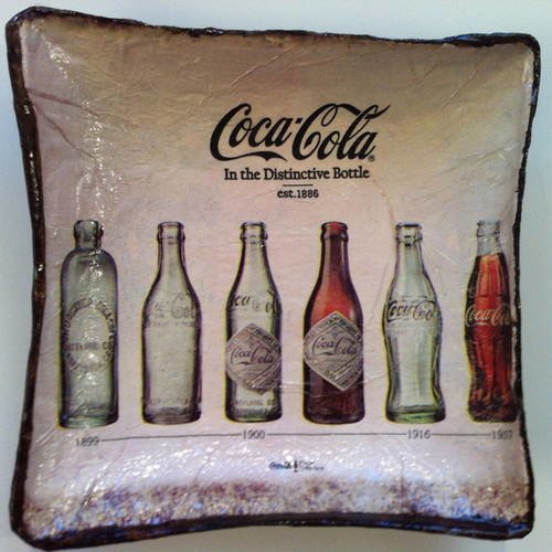 Coupelle carrée en papier maché - fait main - décor pub bouteilles de coca cola 