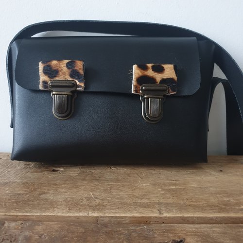 Sac en cuir noir léopard