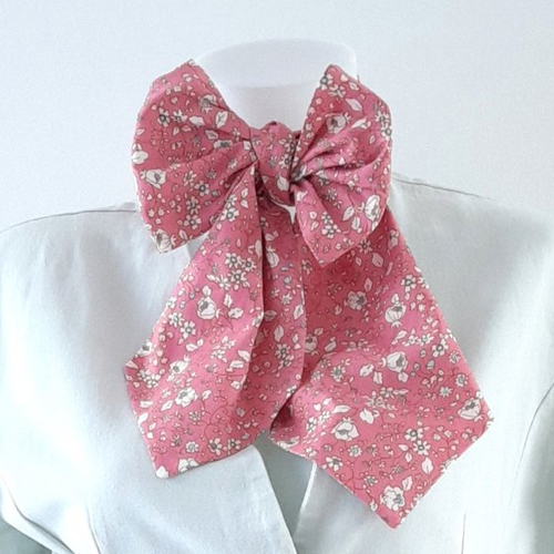 Foulard ascot pour femme,foulard fleuri, foulard cravate, écharpe fleurie, bandeau, ceinture, accessoire de sac