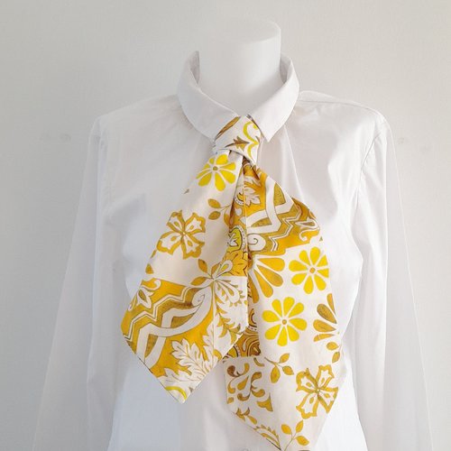 Foulard ascot pour femme,foulard motifs azulejos, foulard cravate, écharpe fleurie, bandeau, ceinture, accessoire de sac