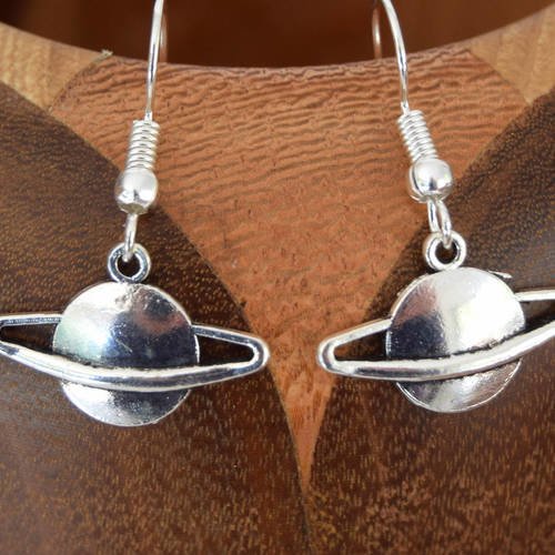 Boucles d'oreilles planètes argentées, clips planetes argentées