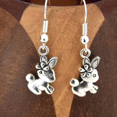 Boucles d'oreilles petit lapin avec fleur, clips petit  lapin avec fleur argentées 