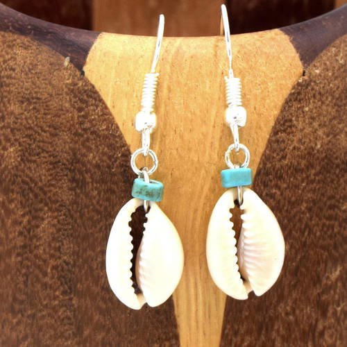Boucles d'oreilles coquillage naturel cauris, clips coquillage naturel perle turquoise