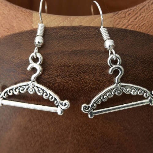 Boucles d'oreilles cintres, clips cintres argentés 