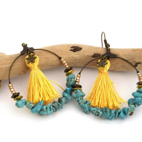 Créoles chips de turquoise et pompon jaune, bijoux boho chic turquoise et jaune