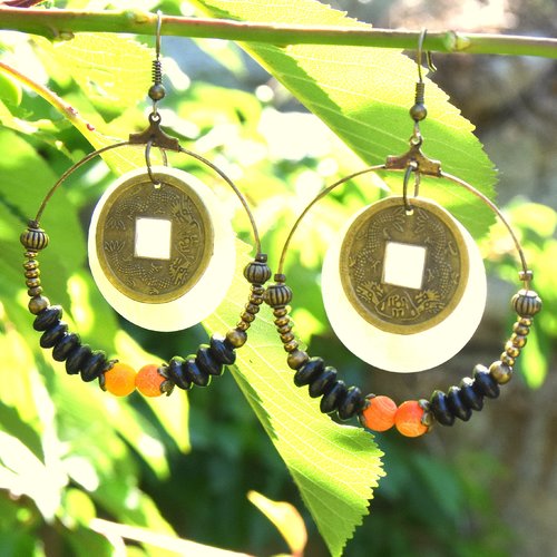 Ethnicfeather -boucles d'oreilles créoles bronze pièce de nacre et agate veine de dragon 