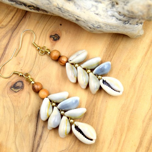 Boucles d'oreilles cauris et bois d'olivier, bijoux d'été