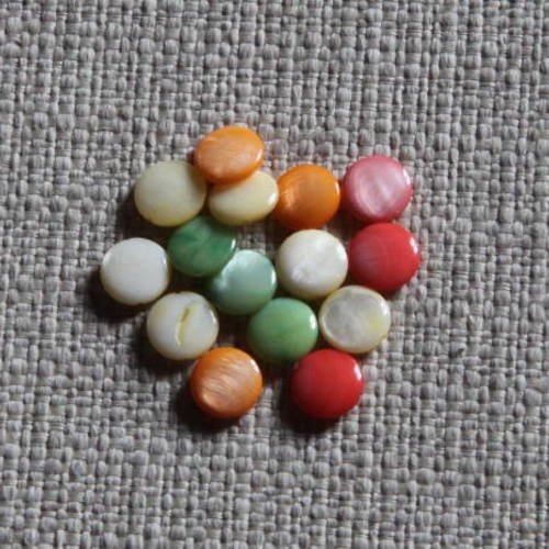 Perles de nacre colorées forme pastille. gpl33 