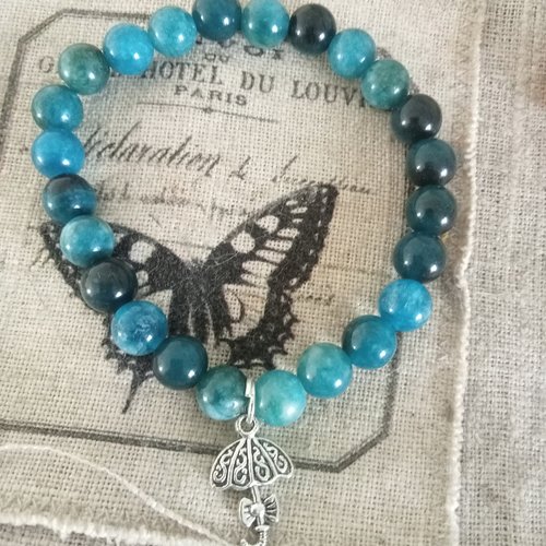 Bracelet perle 8 mm en apatite bleu monter sur un élastique 19,5 cm