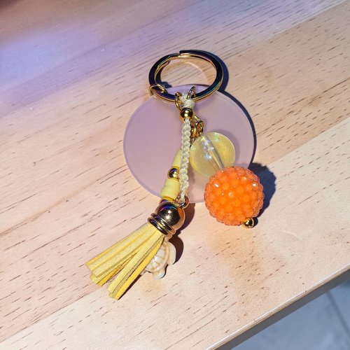 Porte-clés pompon jaune et perle scintillante orange – bijou de sac bohème doré, coquillage