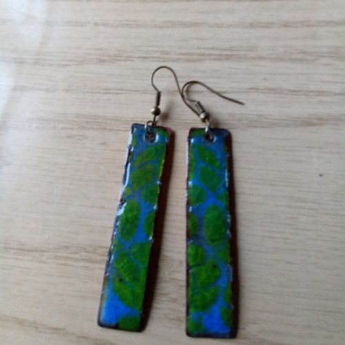Paire de boucles d'oreilles en émaux bleues/vertes