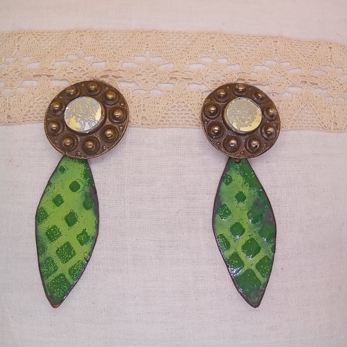 Clips d'oreilles retro et pendants émaux