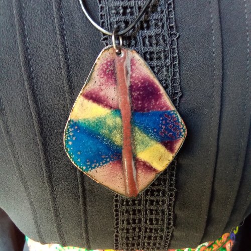 Pendentif émaux sur cuivre stylisé rétro