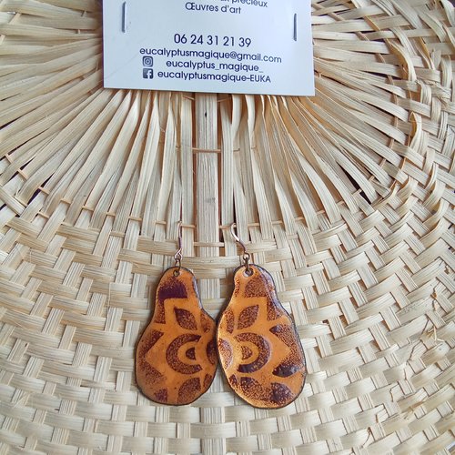 Paire de boucles d'oreilles en émaux sur cuivre rondes en forme de goutte