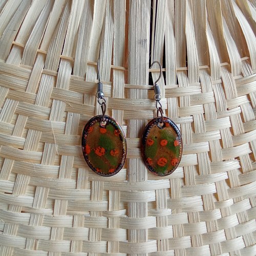 Boucles d'oreilles en émaux sur cuivre ovale
