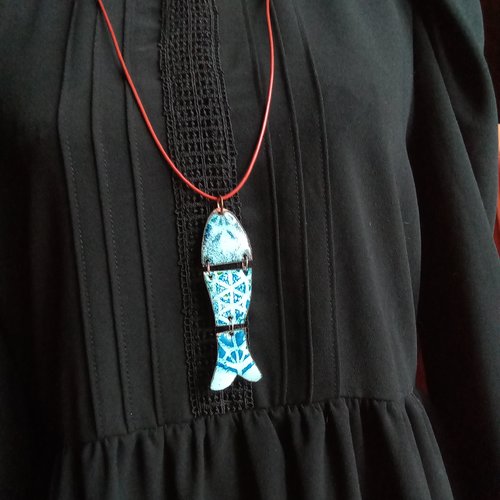 Pendentif poisson en émaux sur cuivre