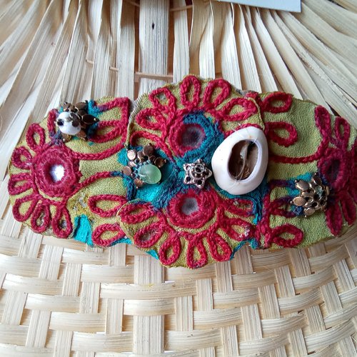 Barrette en broderie