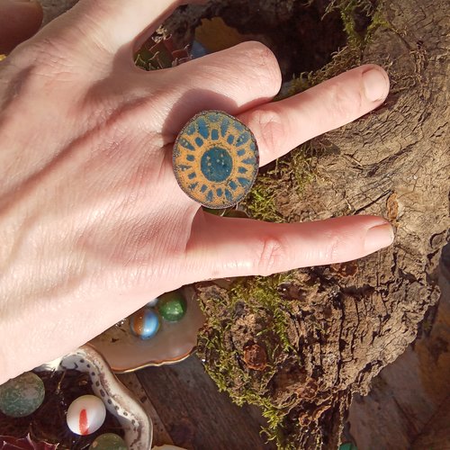 Bague réglable en émaux sur cuivre