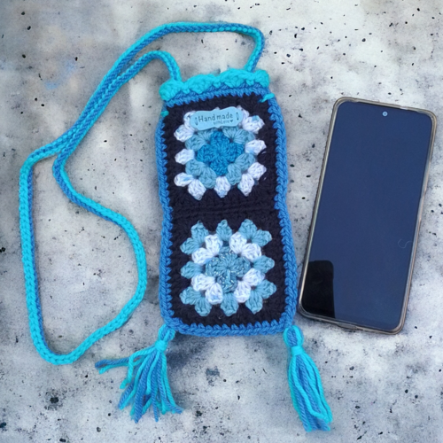 Pochette téléphone smartphone fait main multicolore bleu/blanc