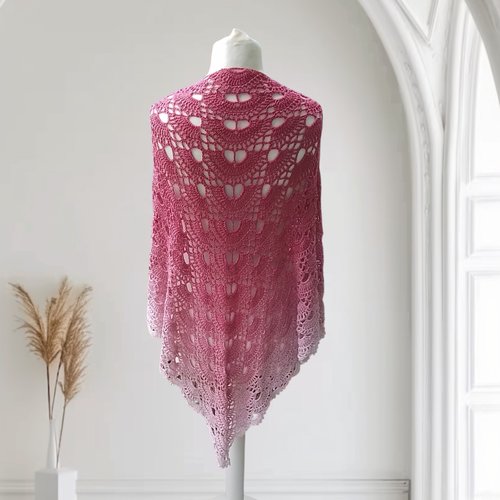 Magnifique châle été dans les tons dégradés de rose 185 x 95