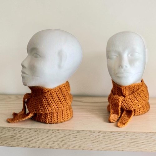 Écharpe inspiration sophie scarf en laine moutarde pailletée 120x15