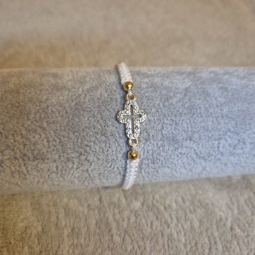 Bracelet nylon blanc avec croix dorée