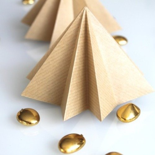 Noël : 5 sapins en origami - papier kraft couleur beige 