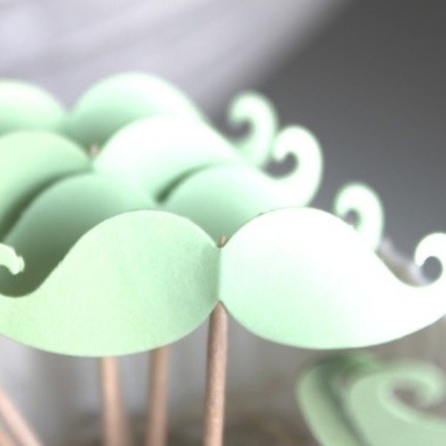 10 décorations pour petits gâteaux (cupcakes toppers )- couleur vert menthe pour baptême, babyshower 