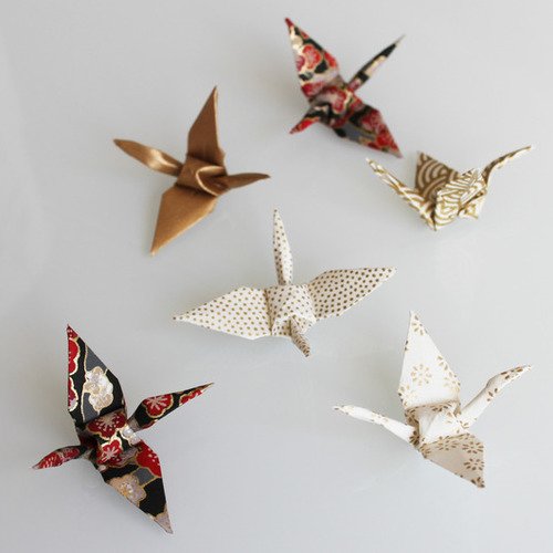 6 mini origami grues or et noir 