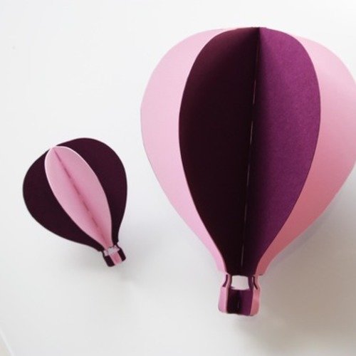 Une montgolfière à suspendre  3d- grand modèle - rose -violine- en papier 210 gr- 6 faces 