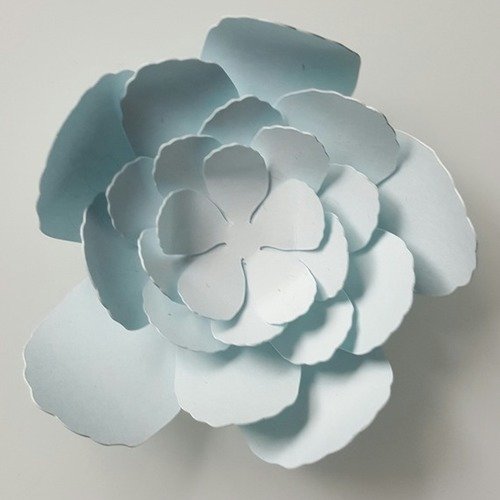 Fleurs en papier 210 gr -  petit modèle-  bleu ciel 