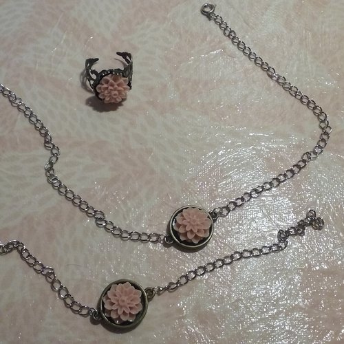 Parure en métal collier / bracelet / bague - fleurs roses