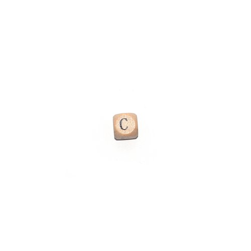 Perle lettre alphabet c cube 12mm en bois