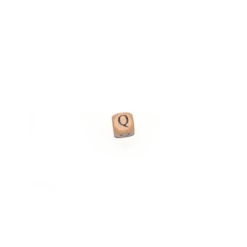 Perle lettre alphabet q cube 12mm en bois