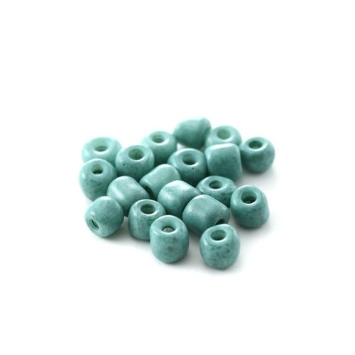 20 g (+/- 260 perles) rocailles 6/0 vert