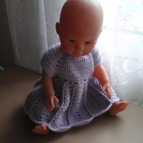 Petite robe au  crochet