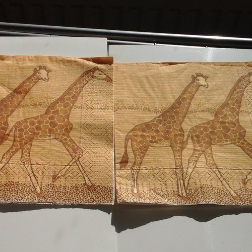 Lot de 2 serviettes de table en papier giraffe