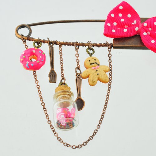 Broche bronze thème cuisine et nœud rose