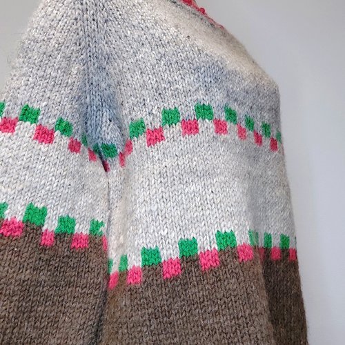 Pull tricoté main laine islandaise