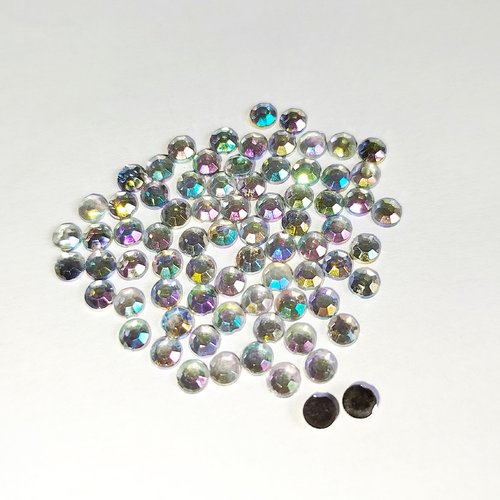 Cabochons strass plats à coller 4mm transparent à reflets multicolores arc en ciel