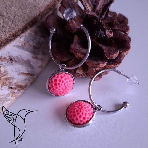 Boucles d'oreilles créoles fleurs de nuit rose