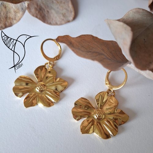 Boucles d'oreilles dormeuses fleuries