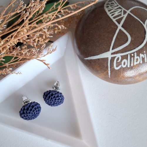 Boucles d'oreilles puces fleurs bleu marine